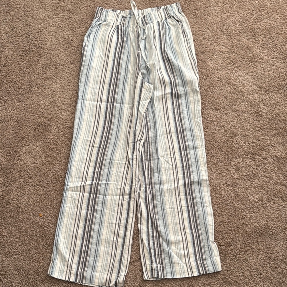 Briggs New York Blue and White Striped Pants